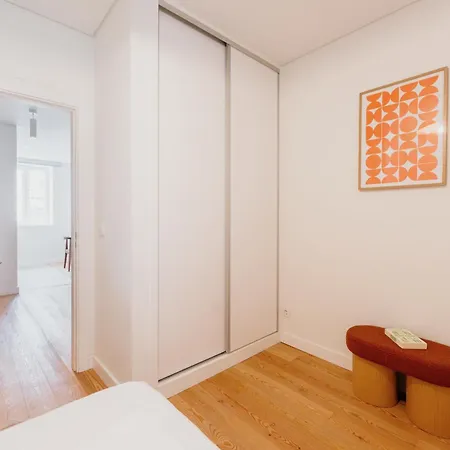 Mary Orange - No 236 Rc E - Elegant Two-bedroom Urban Retreat Apartment Lissabon